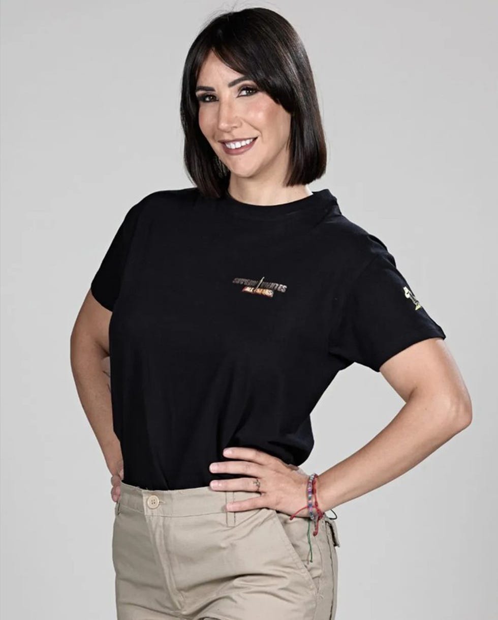Fani Carbajo en el posado oficial de 'supervivientes all stars 2025' fani carbajo en el posado oficial de 'supervivientes all stars 2025'