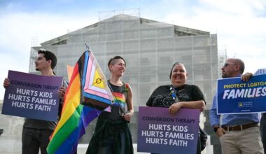 La mayoría conservadora de la Corte Suprema se dispone a revertir la prohibición de las terapias de conversión