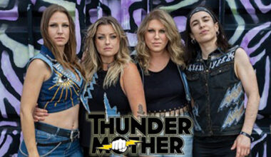THUNDERMOTHER fichan con Napalm Records.