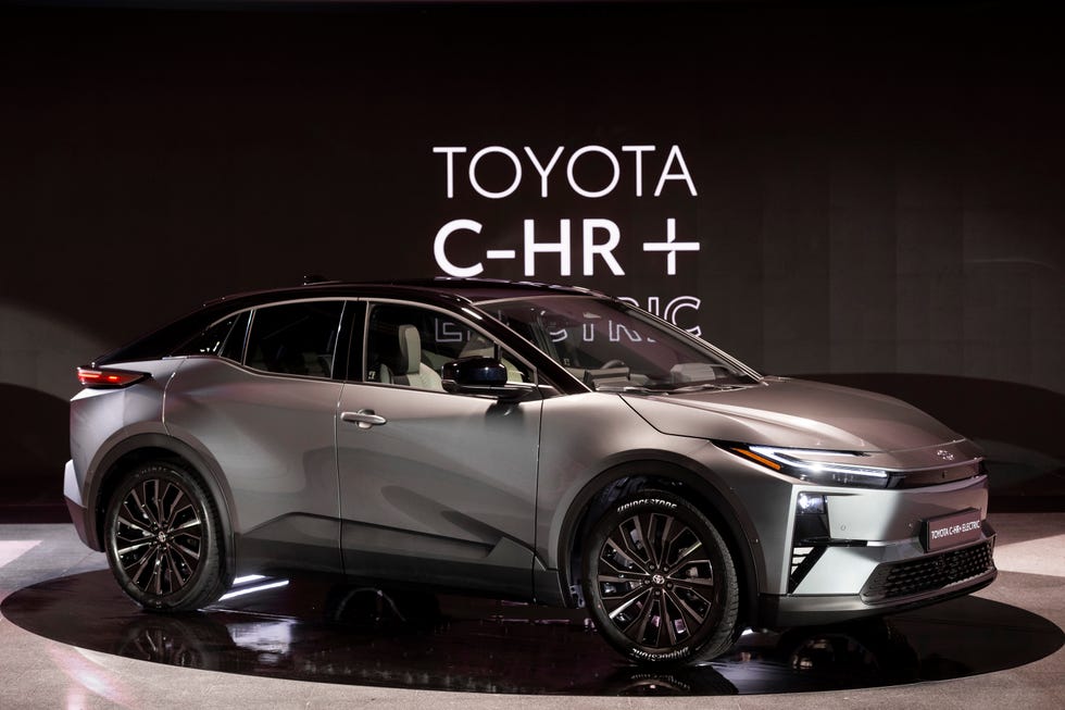 toyota c hr +