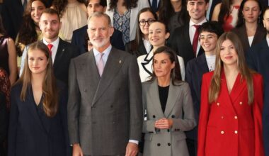 Los trajes de la Reina Letizia, la Princesa Leonor y la Infanta Sofía para los actos de día de los Premios Princesa de Asturias