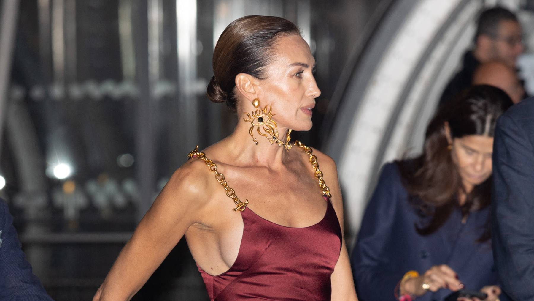 Nieves Álvarez revela la romántica pedida de Bill Saad y adelanta quién hará su vestido de novia