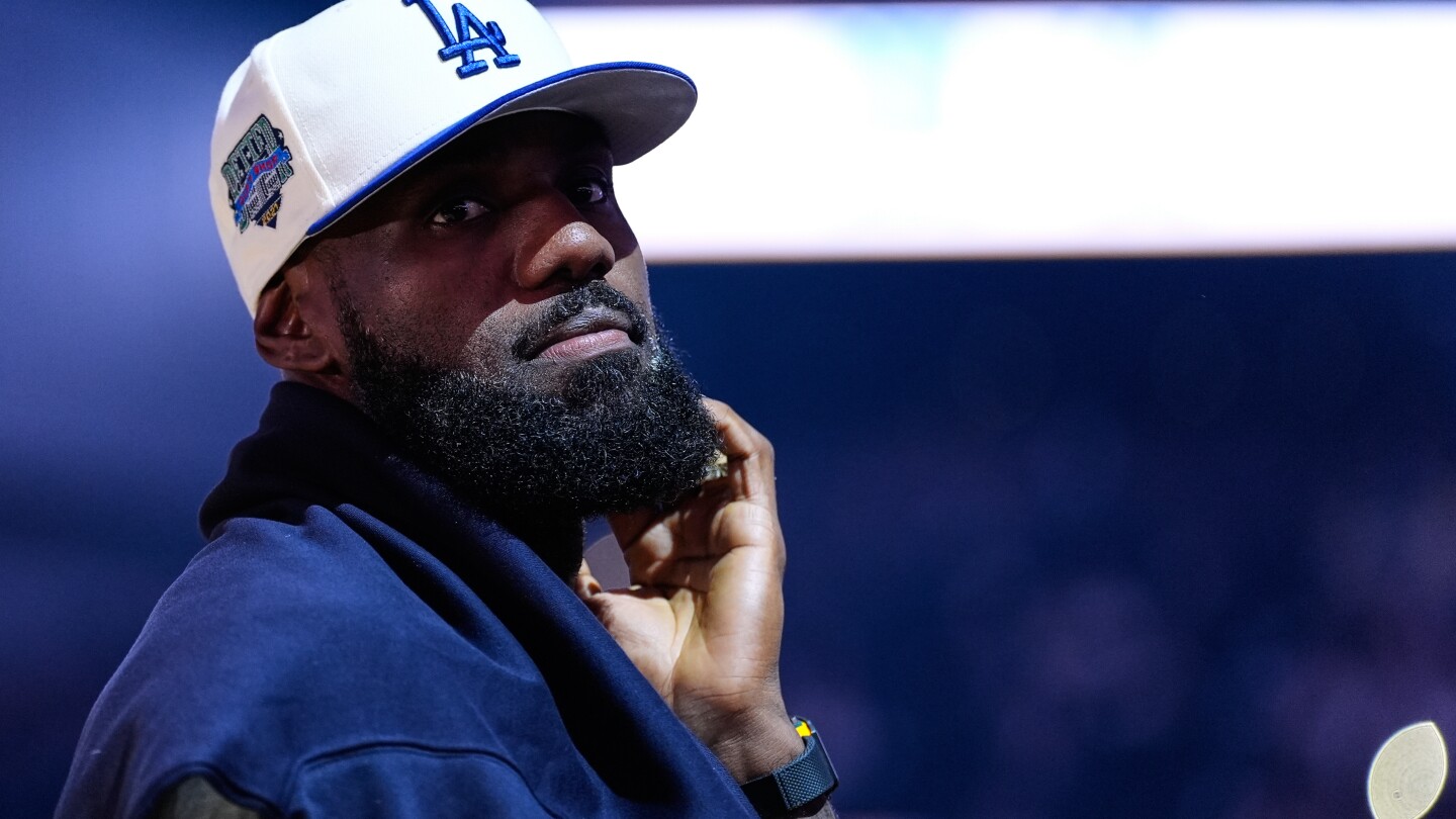 LeBron James insinúa "la decisión de todas las decisiones" pronto