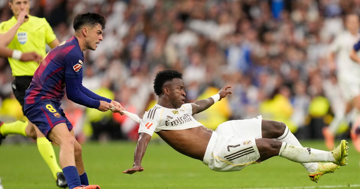 Barcelona: Pedri causa baja por desgarro muscular y crece la lista de lesionados