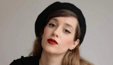 Sara Búho presenta libro