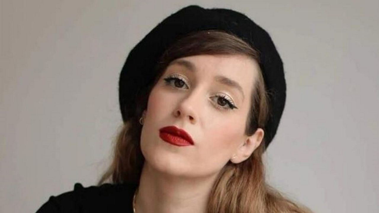 Sara Búho presenta libro