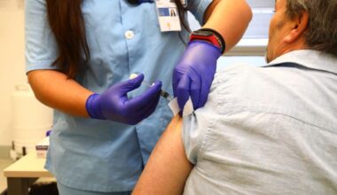 Salud «estima» que dispone de vacunas suficientes del herpes zóster para los grupos de riesgo