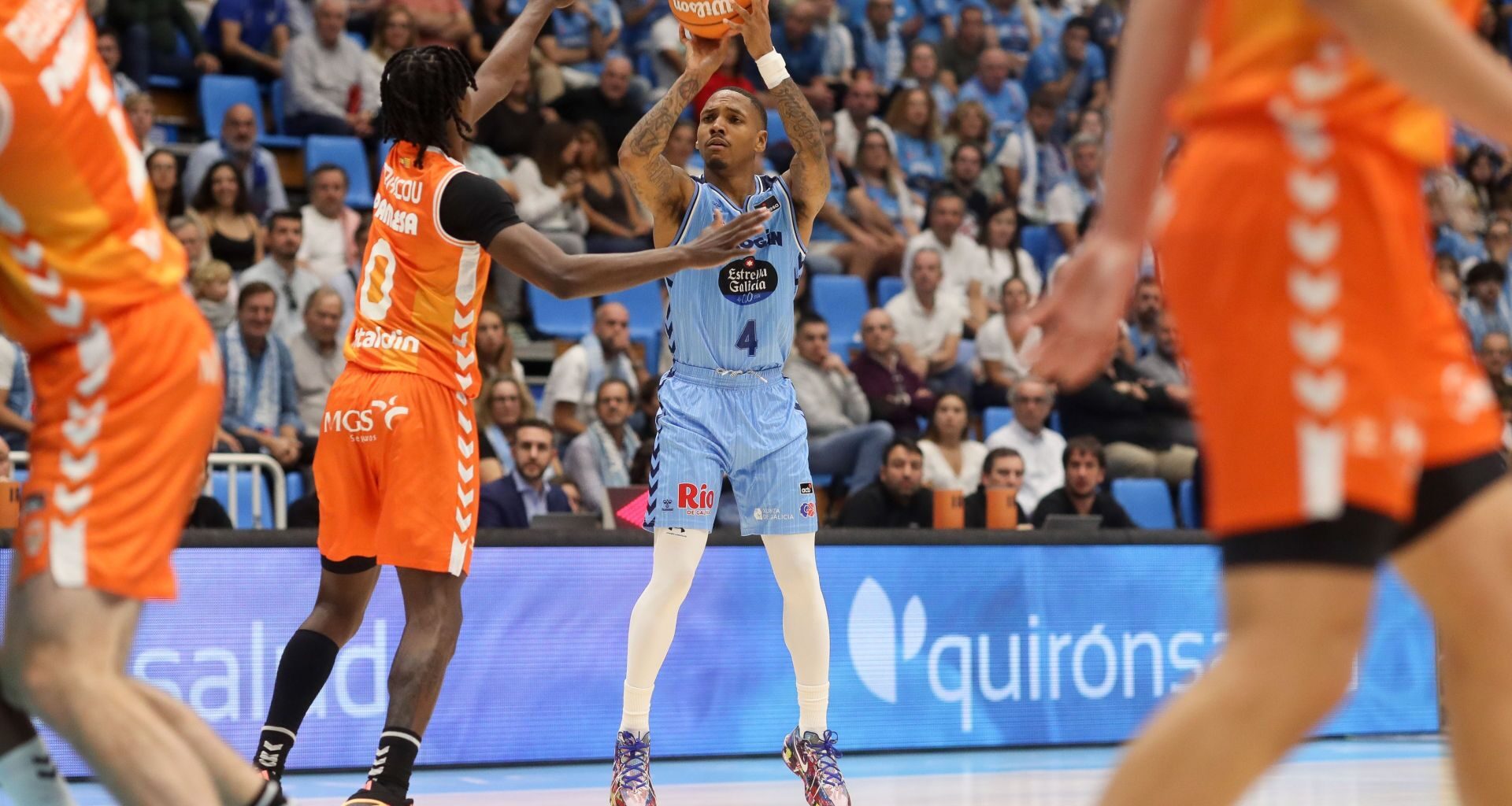 El rodillo del Valencia Basket se activa a tiempo en Lugo