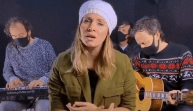 El sospechoso parecido de un viejo villancico cantado por Leire con la nueva canción de La Oreja de Van Gogh