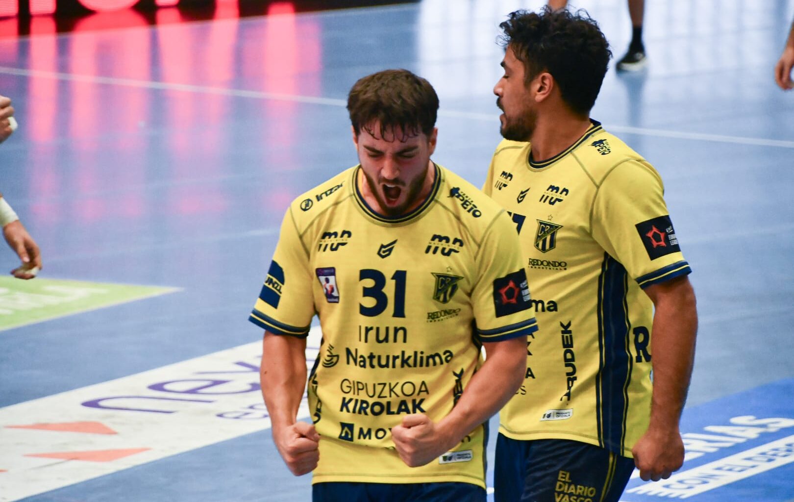 ¡Solvente victoria en casa! - CD Bidasoa