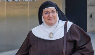 Detienen a la exabadesa de Belorado