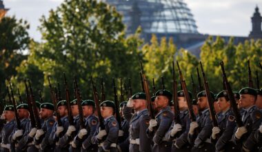 Bruselas propone armonizar la regulación para crear un Schengen de movilidad militar en 2027