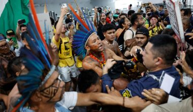 Manifestantes armados con porras irrumpen en la COP30