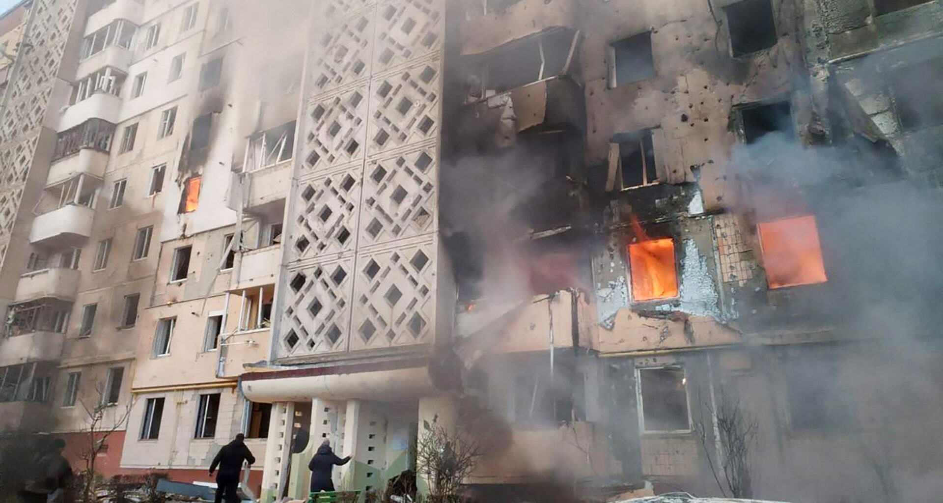 Al menos nueve civiles muertos en Ucrania en una oleada de ataques rusos