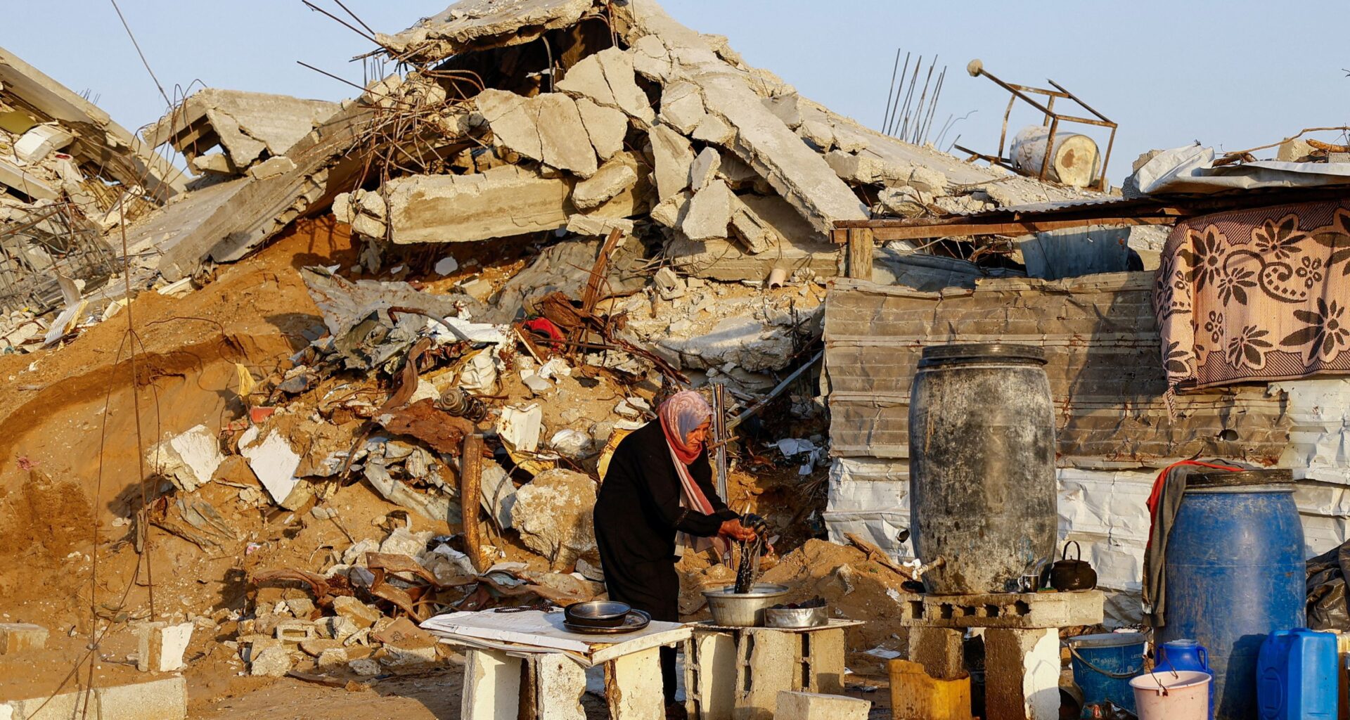 Una nueva oleada de bombardeos israelíes mata a una veintena de personas en Gaza