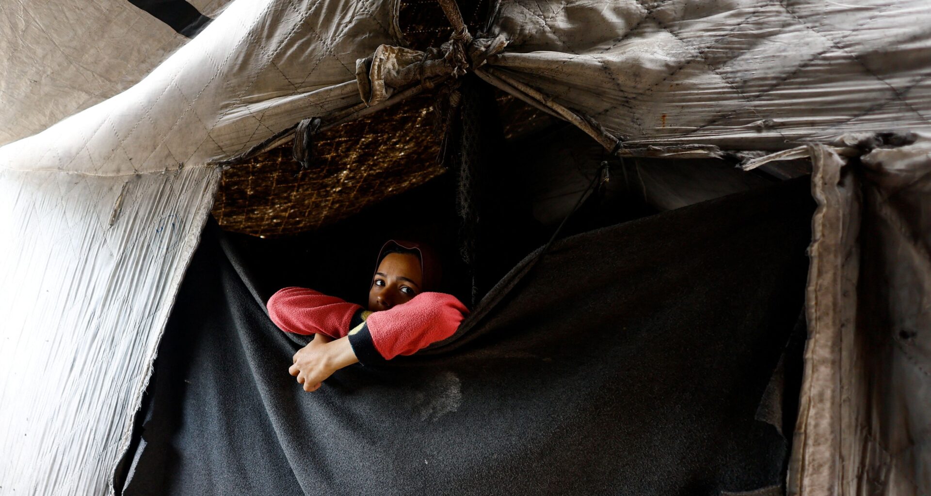 El frío y la lluvia congelan la esperanza de la población en Gaza