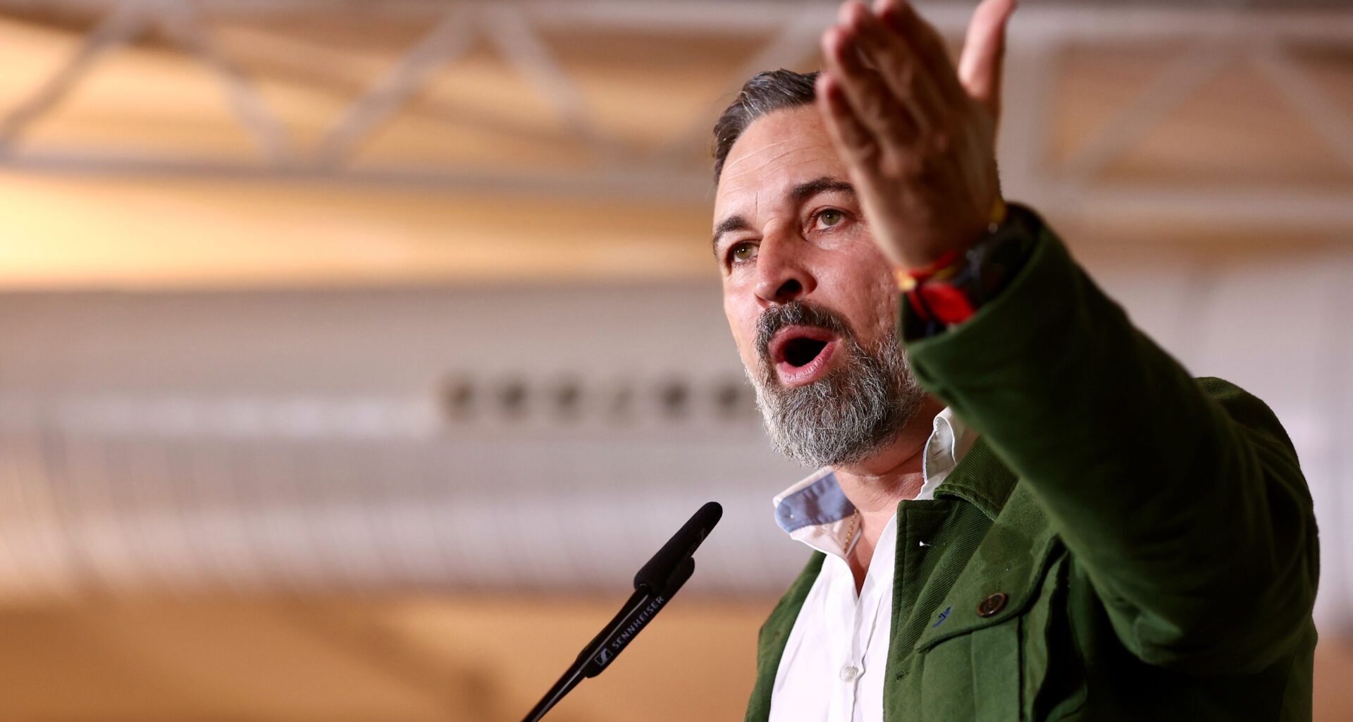 Abascal acusa al Gobierno de iniciar una "campaña de acoso y derribo" contra la justicia
