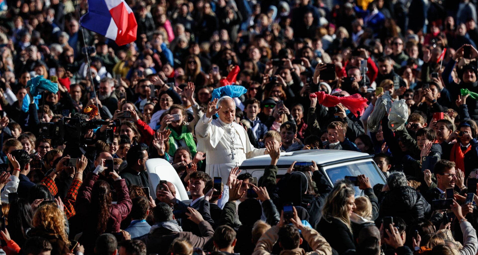 León XIV inicia su primer viaje internacional a Turquía y Líbano