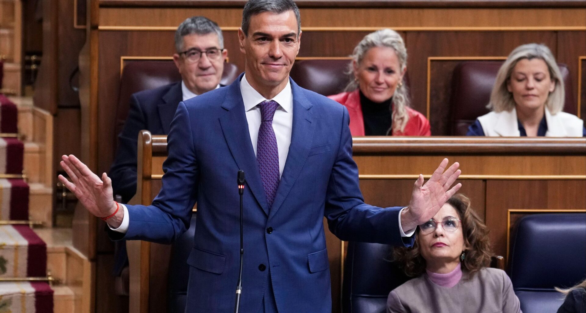 Sánchez vuelve a dar la cara por García Ortiz ante un crítico Feijóo