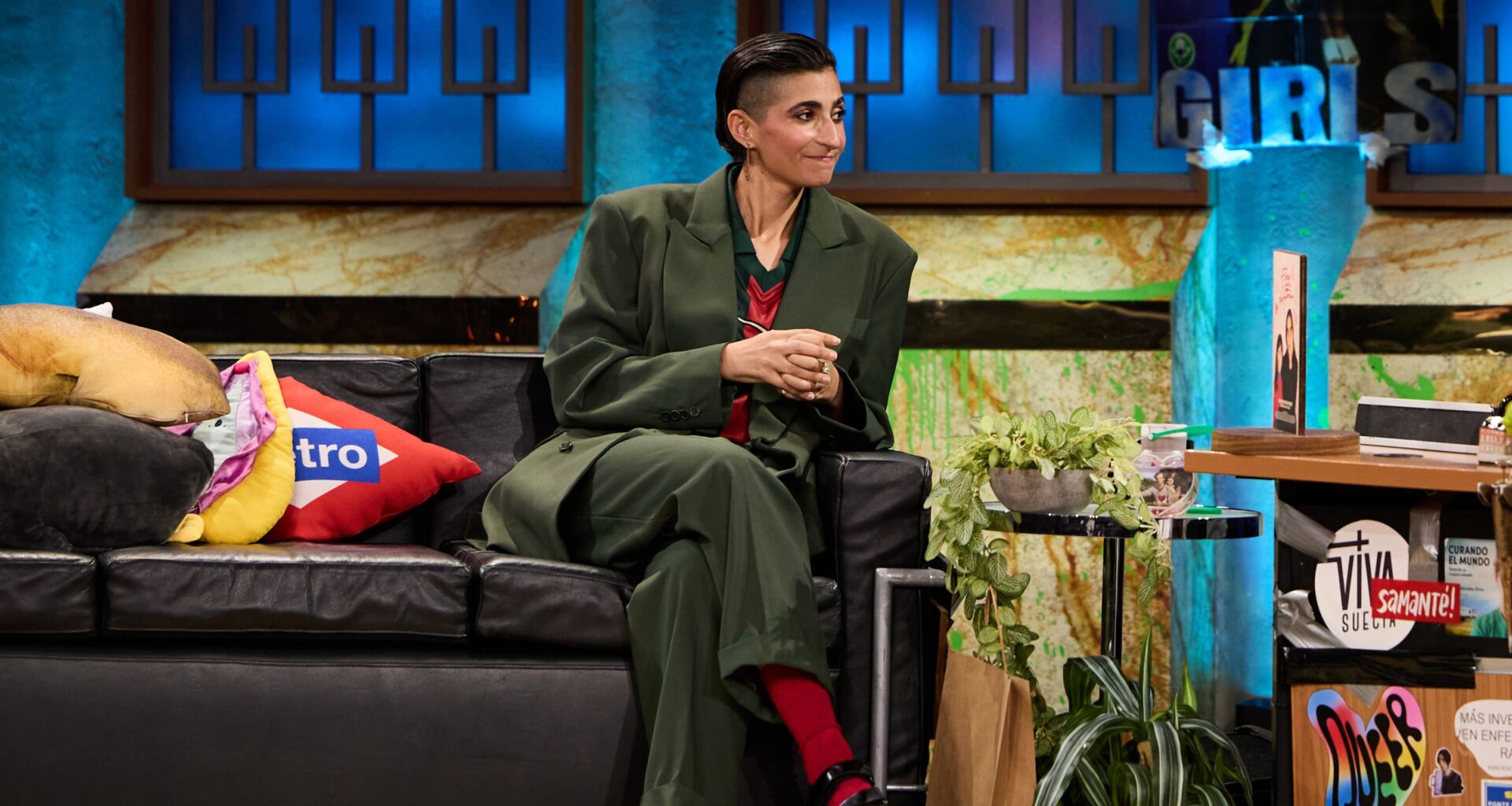 Alba Flores revela en 'La Revuelta' el ritual con el que "pidió permiso" para vivir más que su padre - RTVE.es