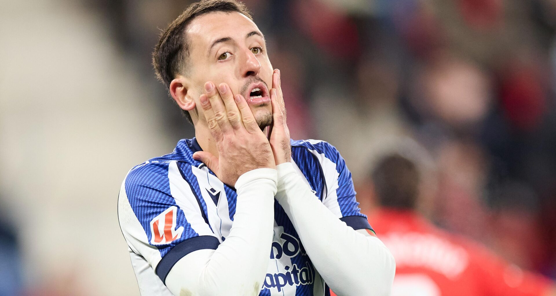 Oyarzabal sufre una lesión es los isquiotibiales de la pierna izquierda y será baja hasta 2026