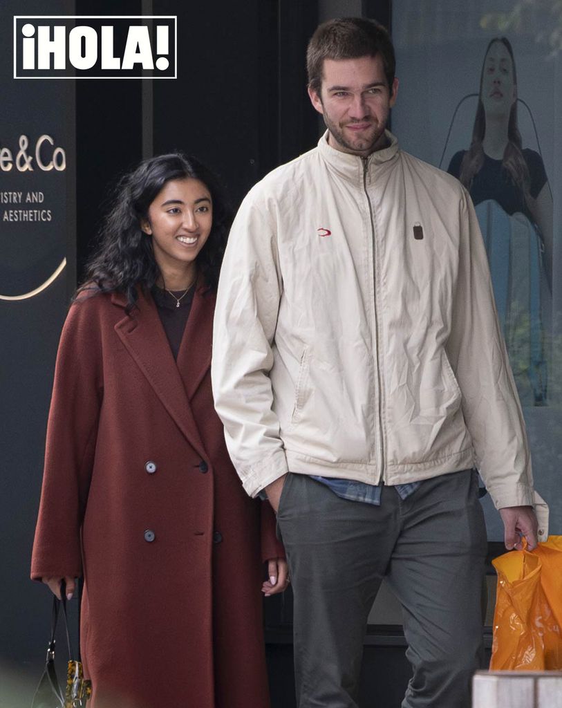 Juan Urdangarin y su novia, Sophia Khan, viven en Londres, donde se les ha visto muy cariñosos