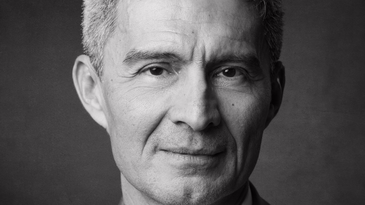 Hablamos con José Luis Contreras Vidal, el neurocientífico mexicano que lidera la investigación en implantes cerebrales