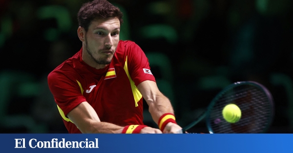 Un bombardero llamado Mensik gana a Carreño y obliga a España a otro milagro en la Copa Davis