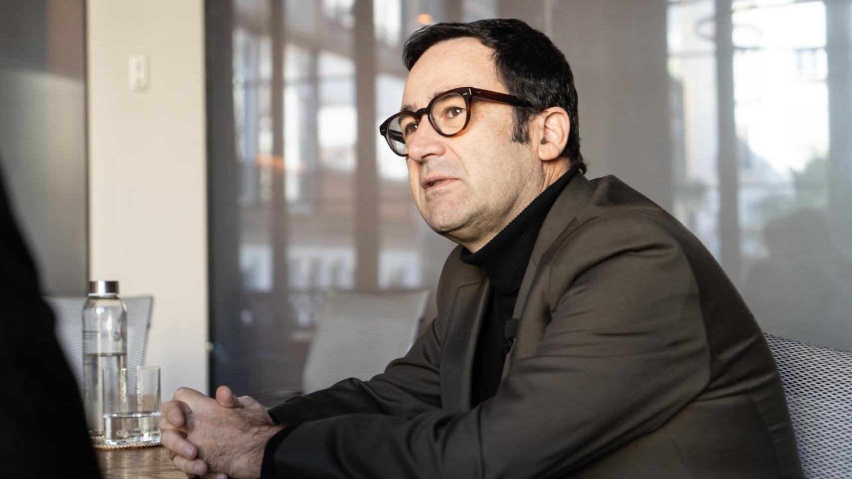 “Loquillo es un tipo siniestro, va por ahí como si Barcelona se hubiera portado mal con él"