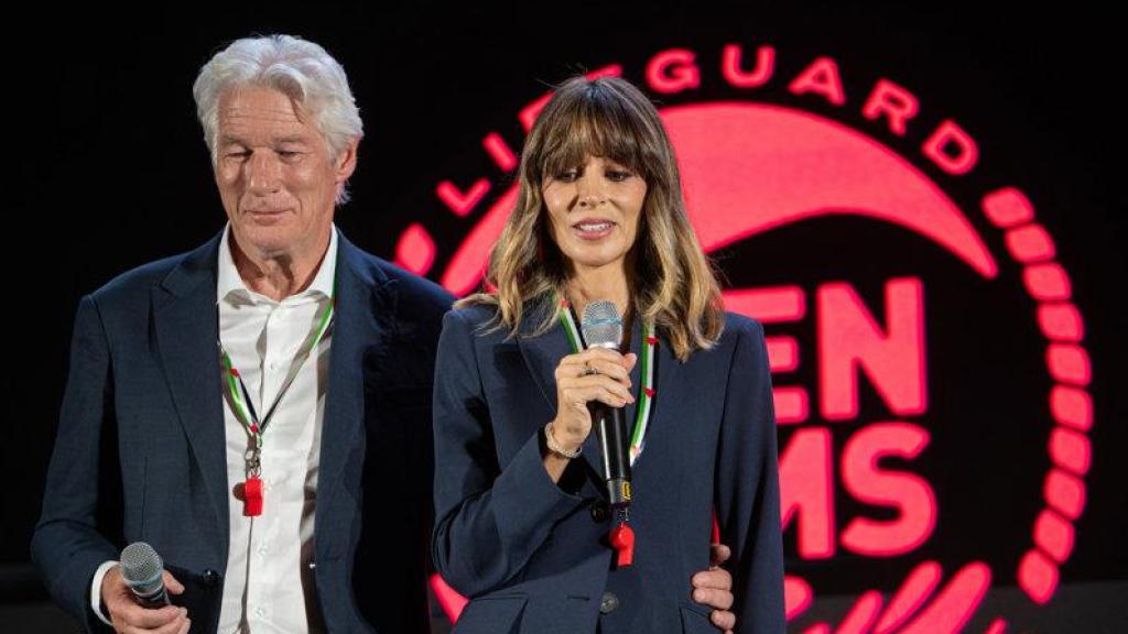 Richard Gere y Alejandra Silva en el décimo aniversario de Open Arms en Barcelona.