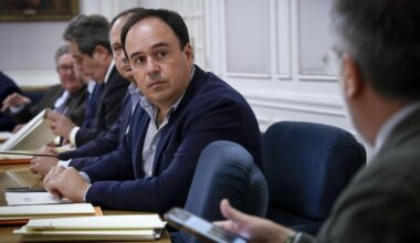 Pérez Llorca se reúne con la dirección de Vox para pactar su investidura y ve cercano el acuerdo: "Hay buena sintonía"