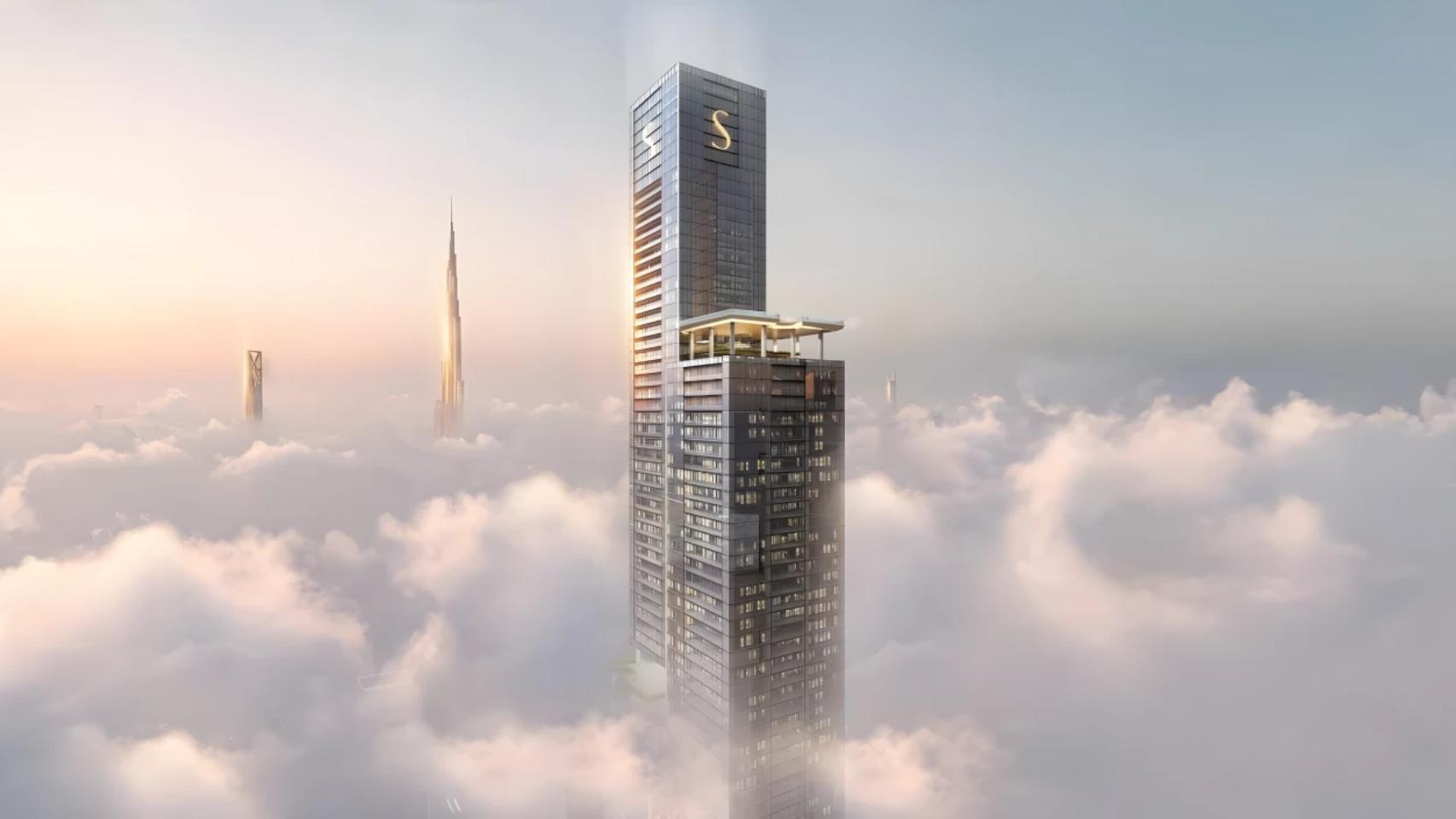 jardines y piscina a la altura de las nubes