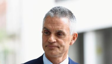 Dimite el director de la BBC tras un informe interno sobre su "sesgo sistemático" en favor de las posiciones de la izquierda