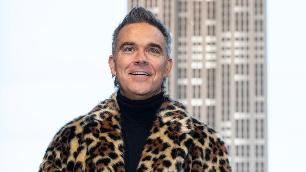 Robbie Williams ha explicado que su vista ha empeorado desde que consume un medicamento para la pérdida de peso.