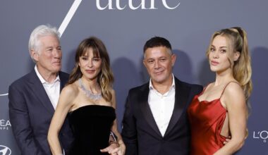 El cariñoso reencuentro entre Richard Gere y Alejandro Sanz en los Premios Elle x Future: la lista completa de invitados - El Español