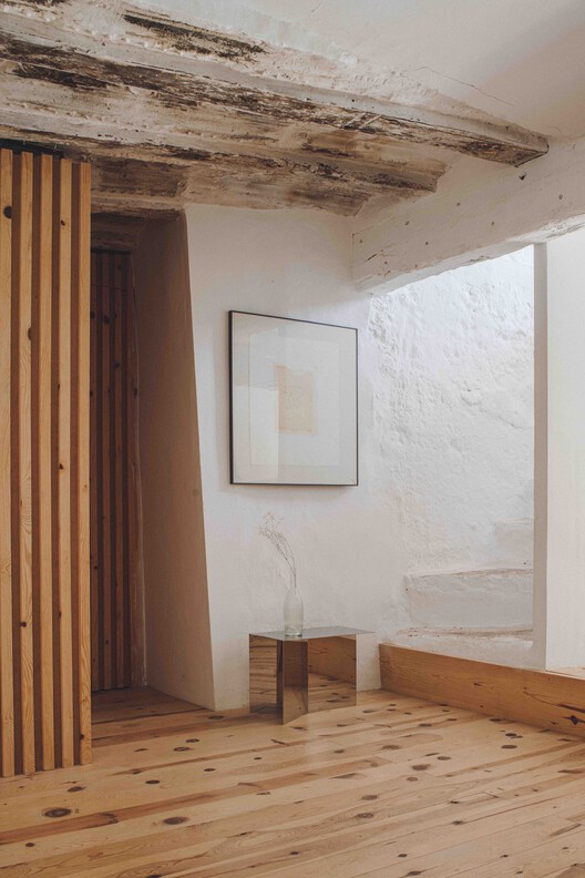 Casa de los Ingleses / Belen Ilarri Studio - Fotografía interior, Madera, Fijación Vigas