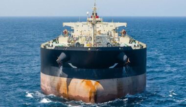 se desatan los 'juegos del hambre' por los buques petroleros y las tarifas alcanzan máximos de cinco años