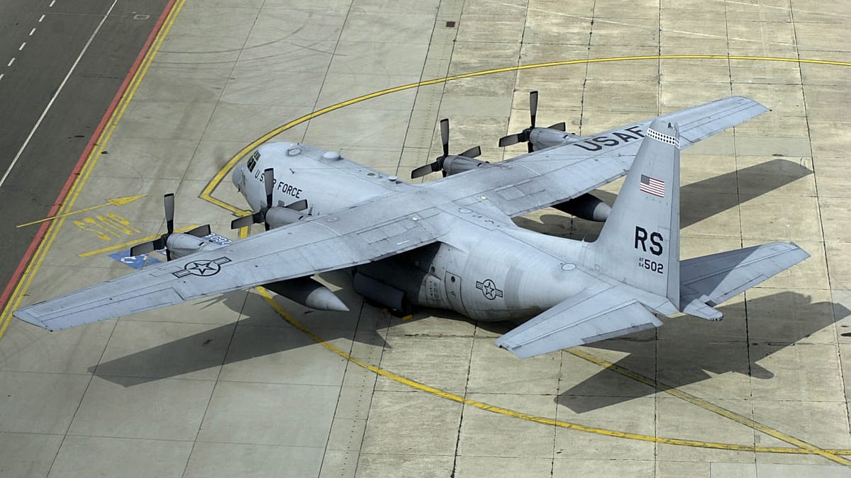 VÍDEO: Un avión militar turco de carga C-130 se estrella en Georgia dejando 20 muertos