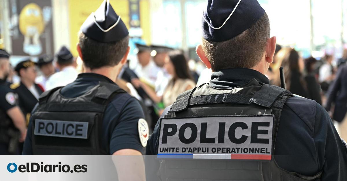 La sede de la cadena francesa BFMTV en París, evacuada temporalmente por una amenaza de bomba ya neutralizada