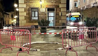 La escultura de María Pacheco ya tiene su pedestal frente al Alcázar