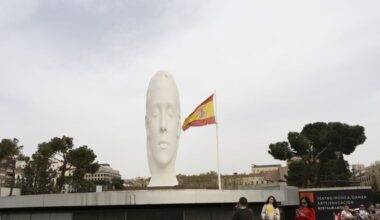 la escultura de Plensa renueva por séptimo año