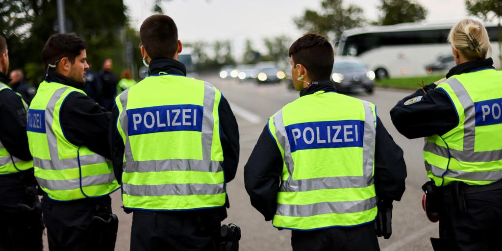 Una niña sorda de 12 años, herida de gravedad en Alemania tras recibir un disparo después de atacar con cuchillos a un grupo de policías