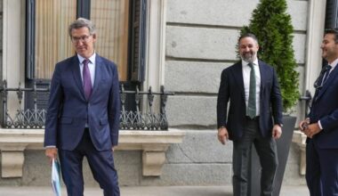 Las elecciones extremeñas dificultan la negociación de PP y Vox en Valencia