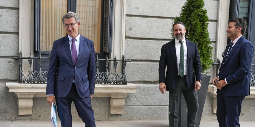 Las elecciones extremeñas dificultan la negociación de PP y Vox en Valencia