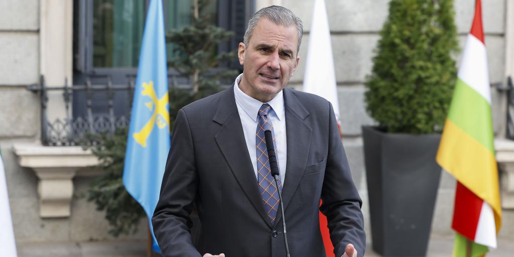 Vox aparta a Ortega Smith de la portavocía adjunta del Congreso y nombra en su lugar a Carlos Hernández Quero