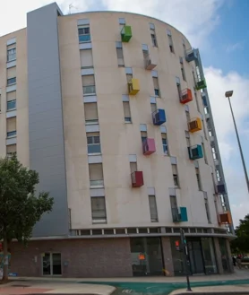 Imagen secundaria 2 - Sevilla Este, la insospechada trinchera arquitectónica contra los bloques cebras