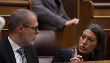 Junts no revisará su relación con el PSOE pero le salva en las nucleares