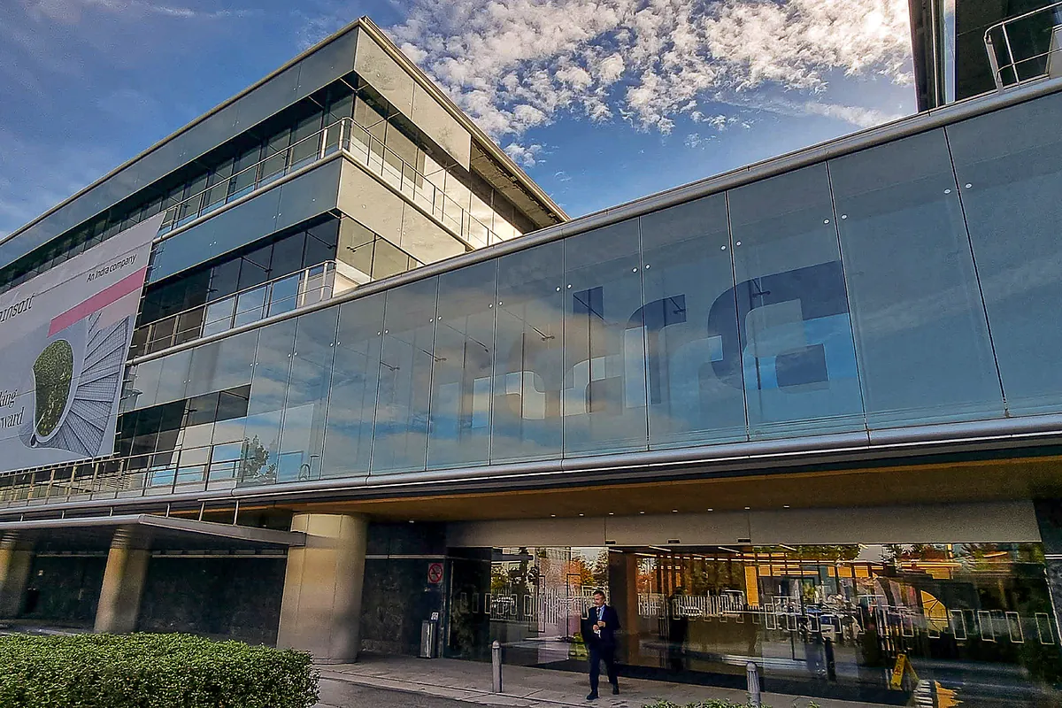 Indra abre la puerta a colaborar con Telefónica en el programa de las radios militares - Expansión