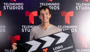 Itatí Cantoral y Eduardo Santamarina muestran su orgulloso por el debut de su hijo en las telenovelas