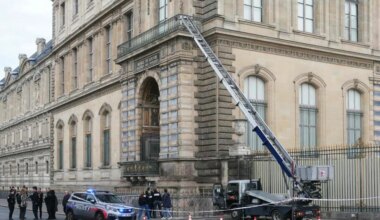 Inculpada una mujer de 38 años por complicidad en el robo del Louvre y liberado otro de los detenidos - El Mundo